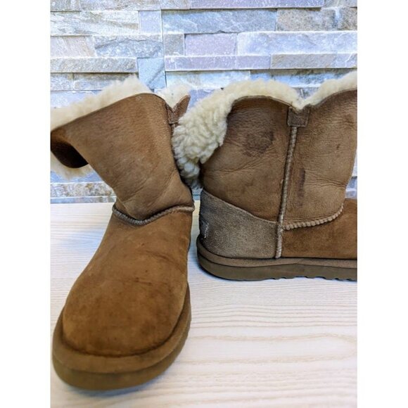 UGG Australia 5991 Bailey Button Boots Chestnut Girls Size 5M - Picture 4 of 8